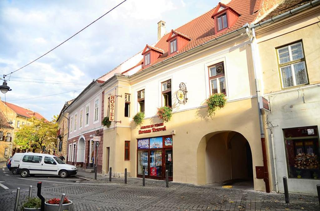 Hostel Pangeea Sibiu Exterior foto